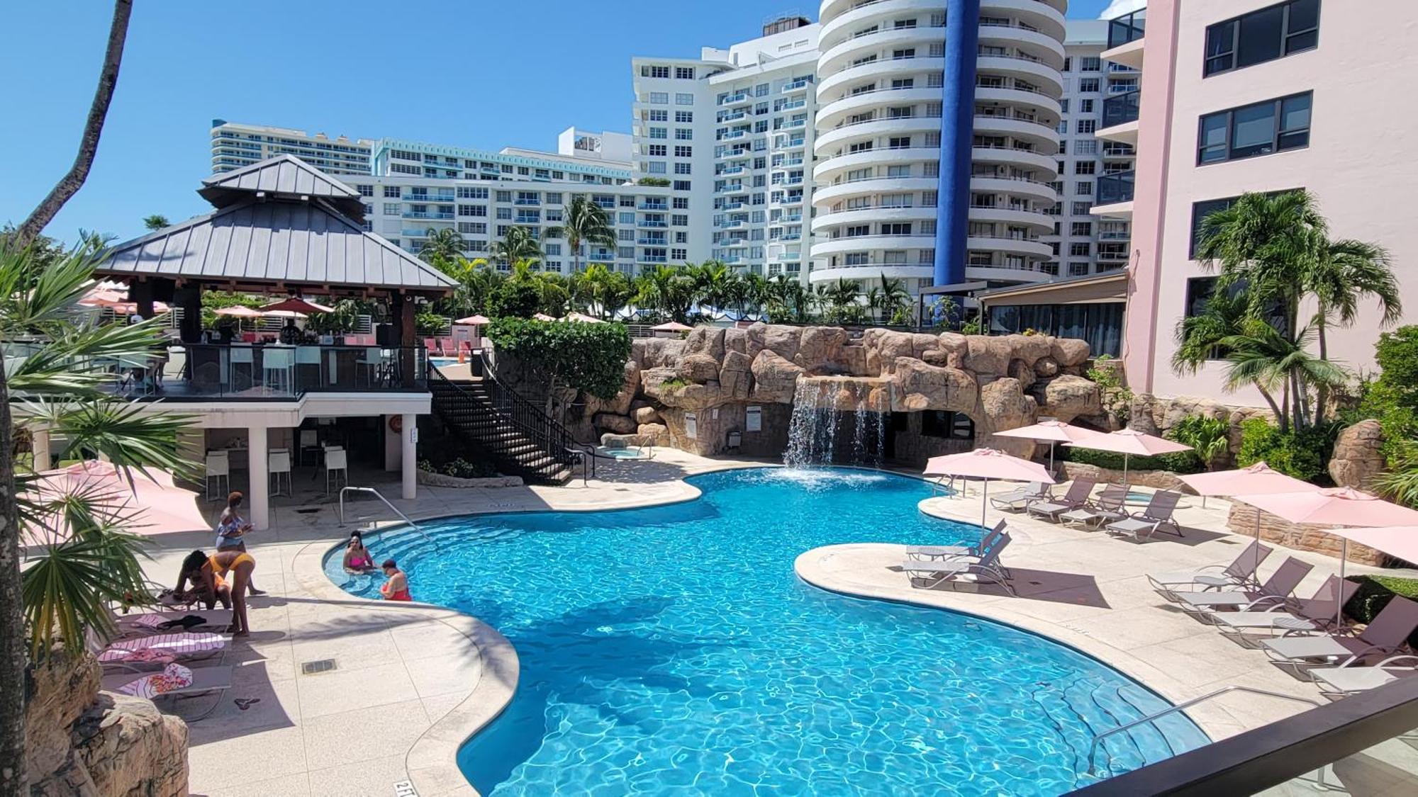 2 Bedroom 2 Bath Beachfront Condo On Miami Beach Millionaire Row Екстер'єр фото