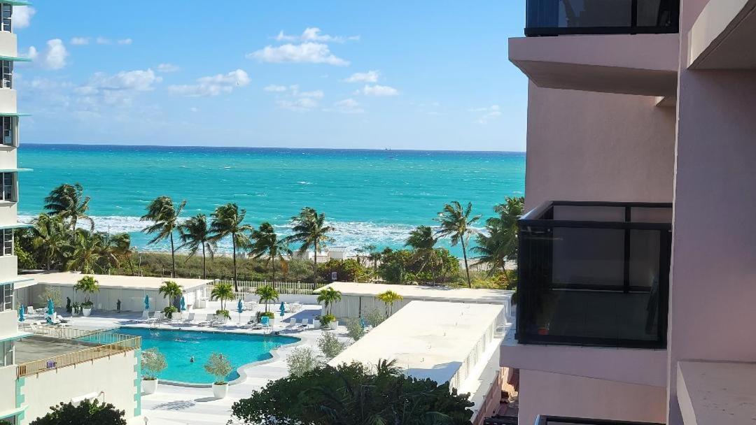 2 Bedroom 2 Bath Beachfront Condo On Miami Beach Millionaire Row Екстер'єр фото
