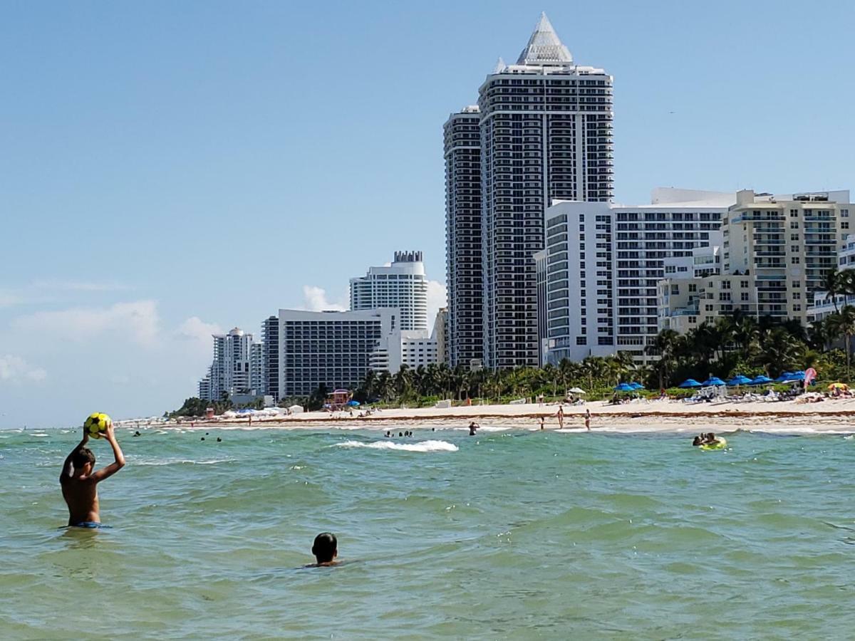 2 Bedroom 2 Bath Beachfront Condo On Miami Beach Millionaire Row Екстер'єр фото