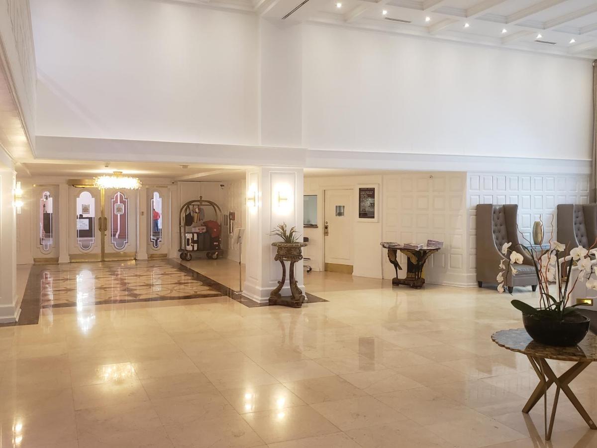 2 Bedroom 2 Bath Beachfront Condo On Miami Beach Millionaire Row Екстер'єр фото