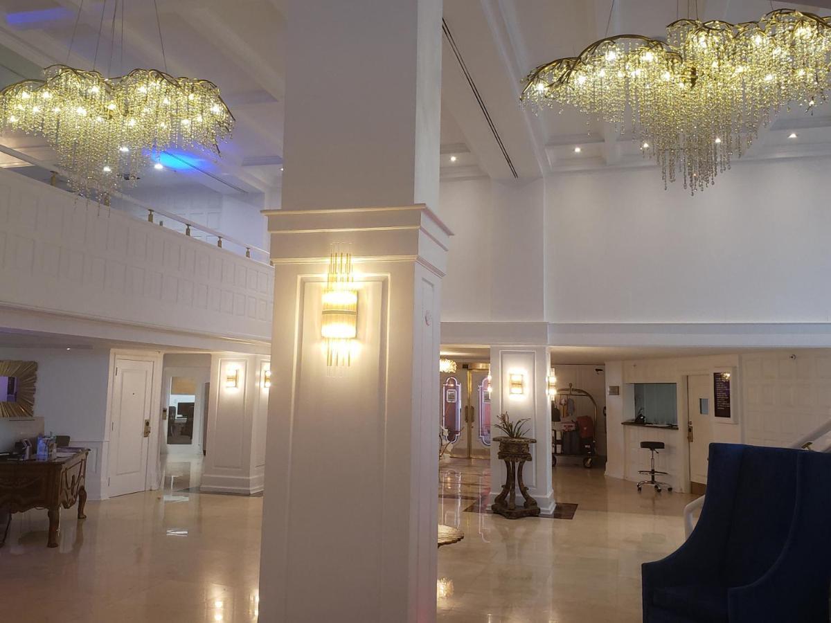 2 Bedroom 2 Bath Beachfront Condo On Miami Beach Millionaire Row Екстер'єр фото